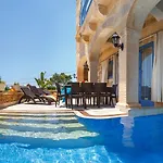 Carini Villa