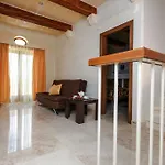Villa Carini Għarb