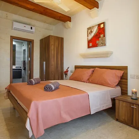 Carini Villa Għarb