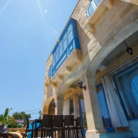 Carini Villa Gharb (Gozo)