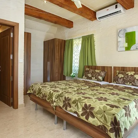Carini Villa *
