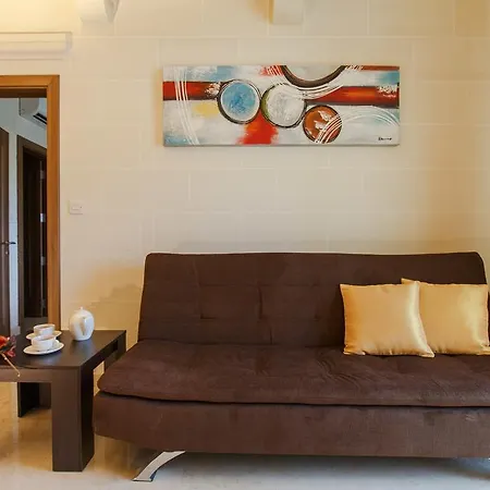 Villa Carini Għarb