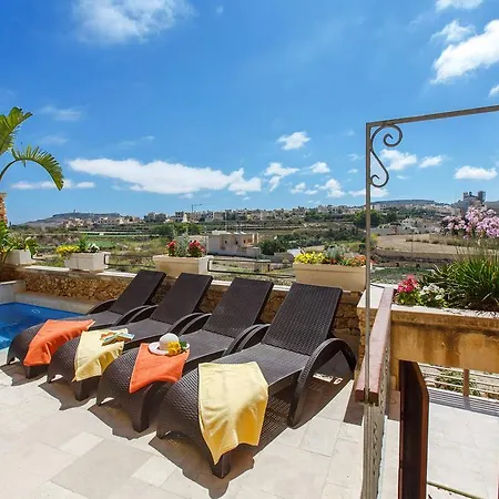 Villa Carini Għarb