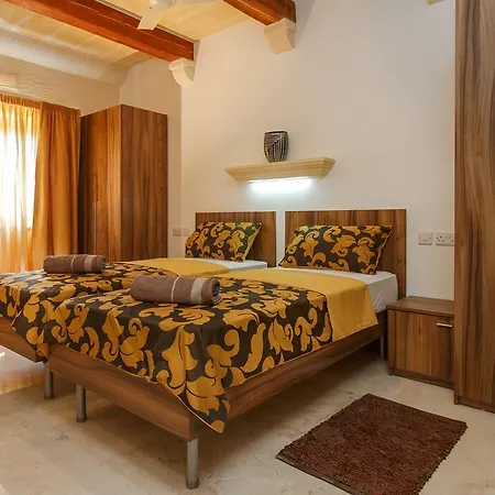 Villa Carini Għarb