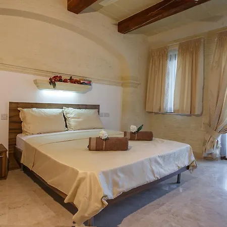 Villa Carini Għarb