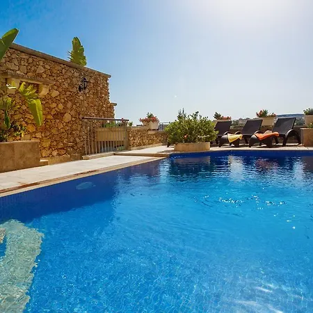 Carini Villa Għarb