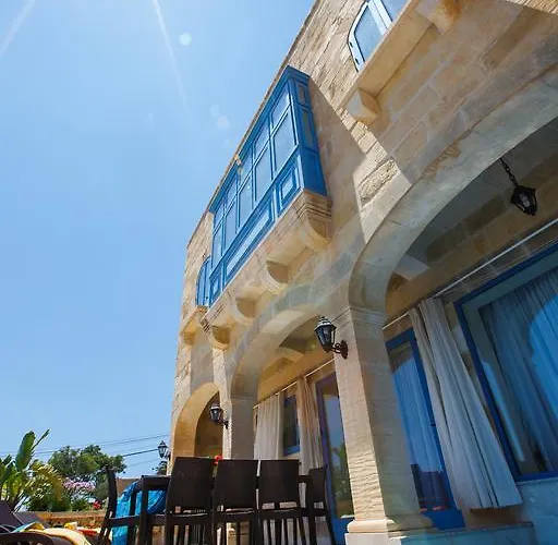 Carini Villa Għarb